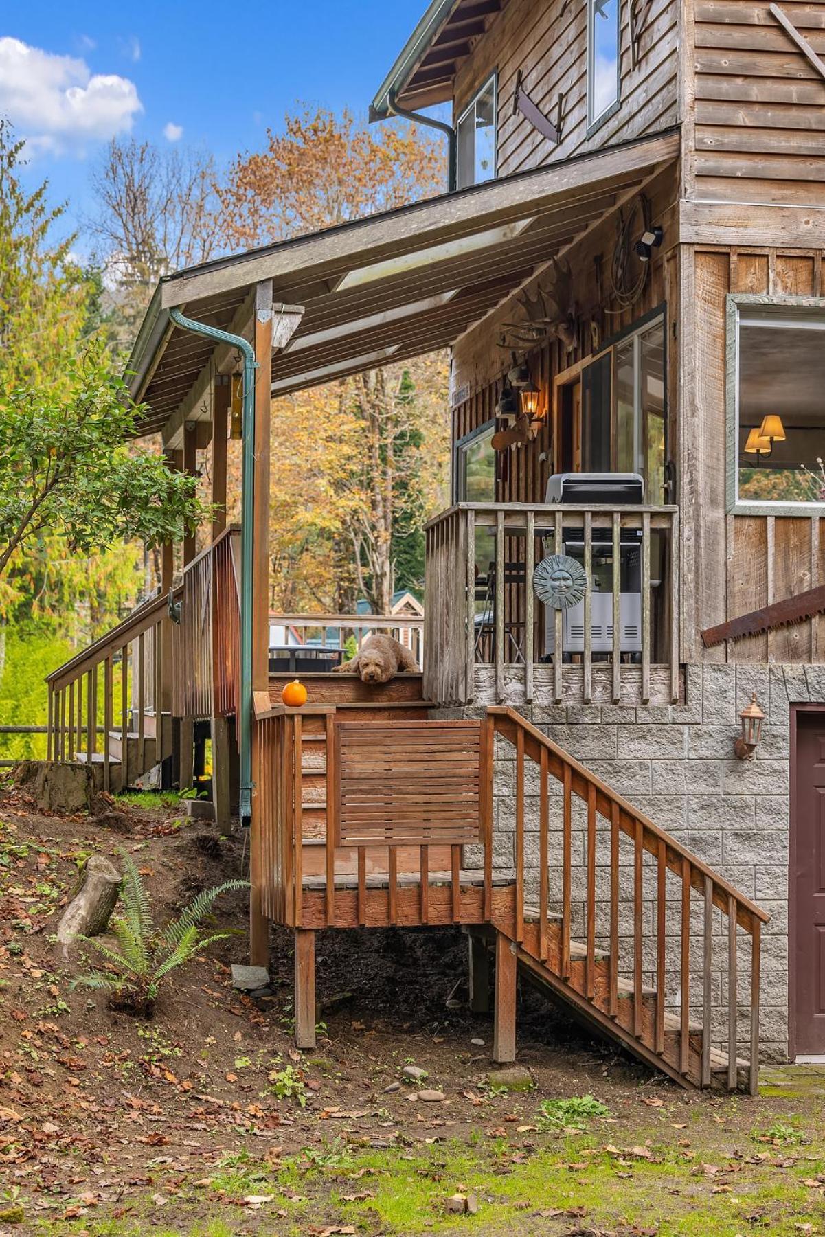 Riverfront Retreat Hot Tub Yard Gazebo And Views Villa Gold Bar Exterior photo